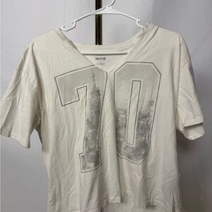 Hollister Cream V-Neck Graphic Tee